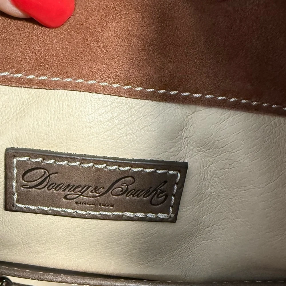 Dooney & Bourke Toscana Brown Leather Satchel Bag - Picture 9 of 16